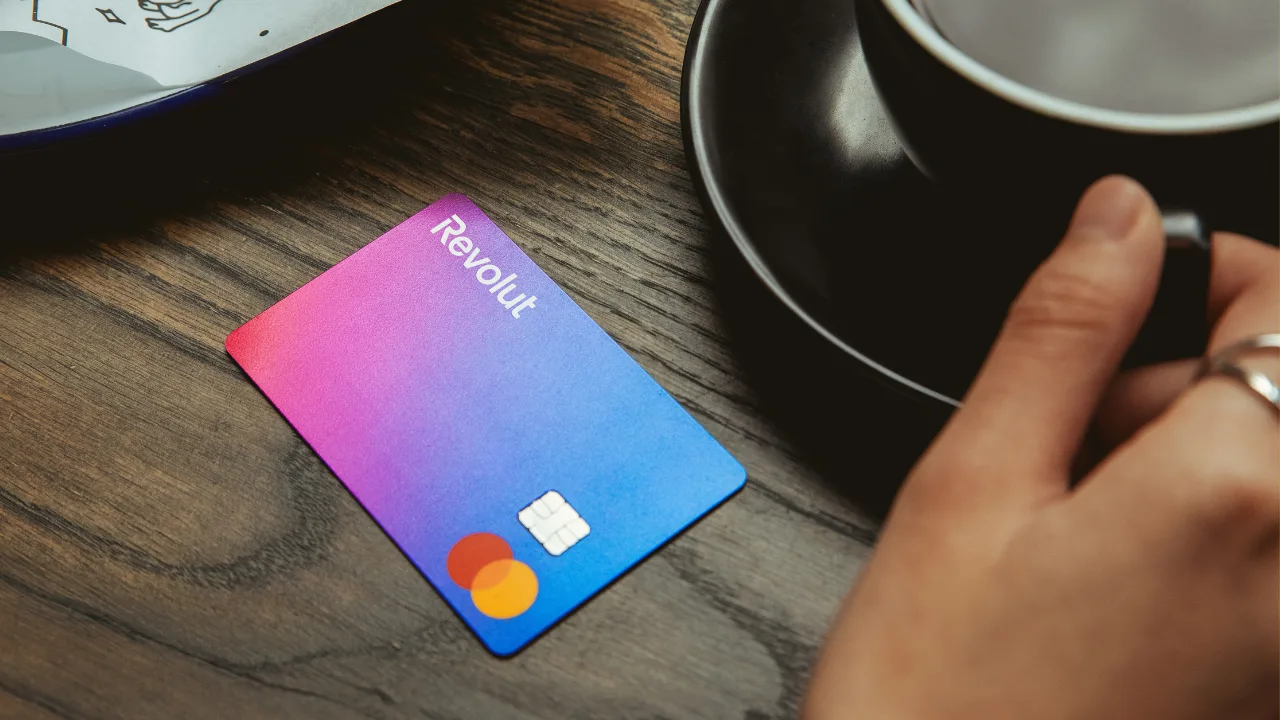 Here’s why people in Ireland are freezing their Revolut cards today