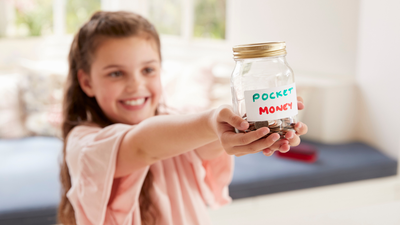 'They have to do something to earn it' - The effect pocket money handouts can have on children in adult life