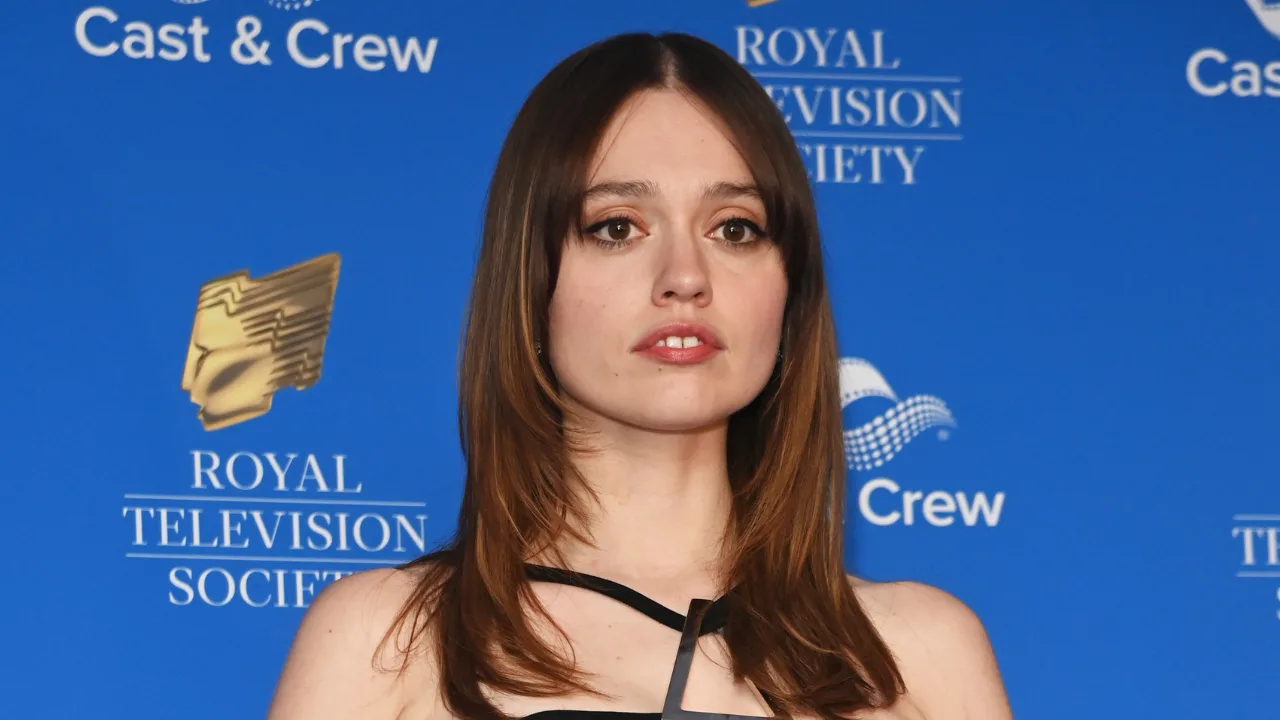 Aimee Lou Wood fans are only just realising she has an internet famous sister