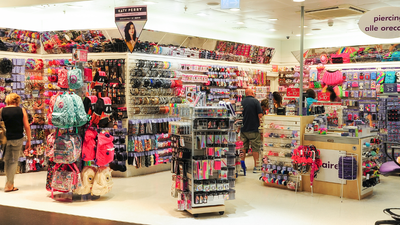 Major high street chain falls into administration with thousands of jobs at risk